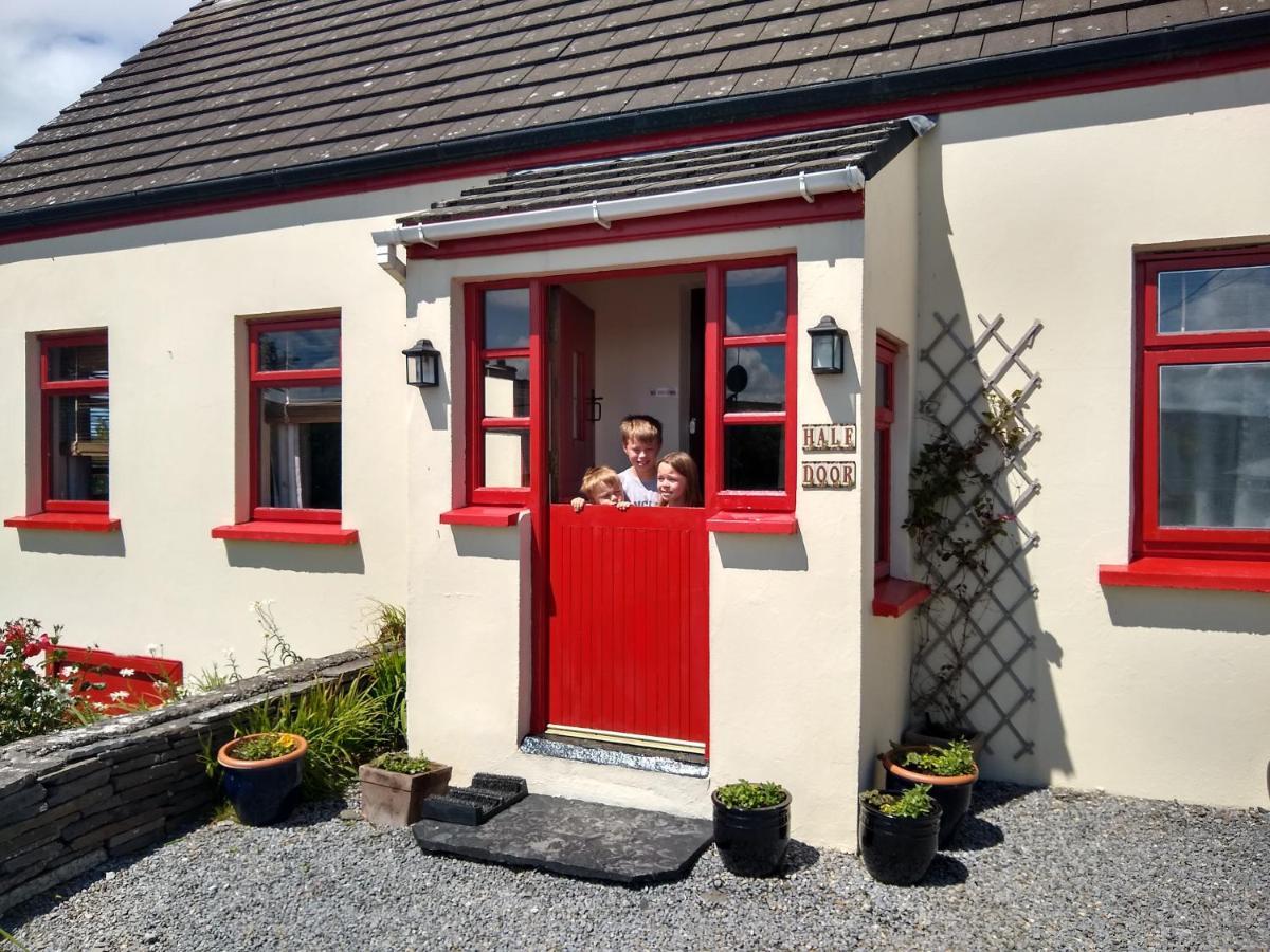 Half Door Cottage ドゥーリン エクステリア 写真